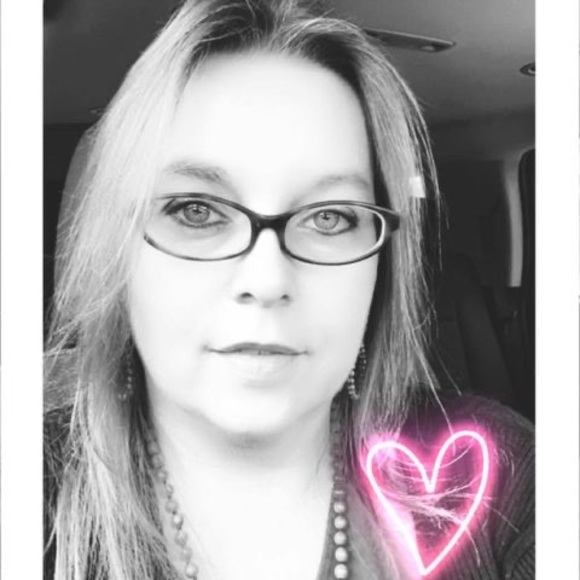 Meet your Posher, Shelly - Picture 1 of 1